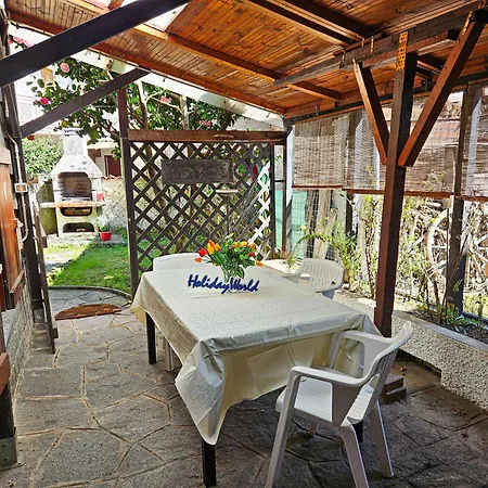 La Casa Di Amelia By World * Pisano